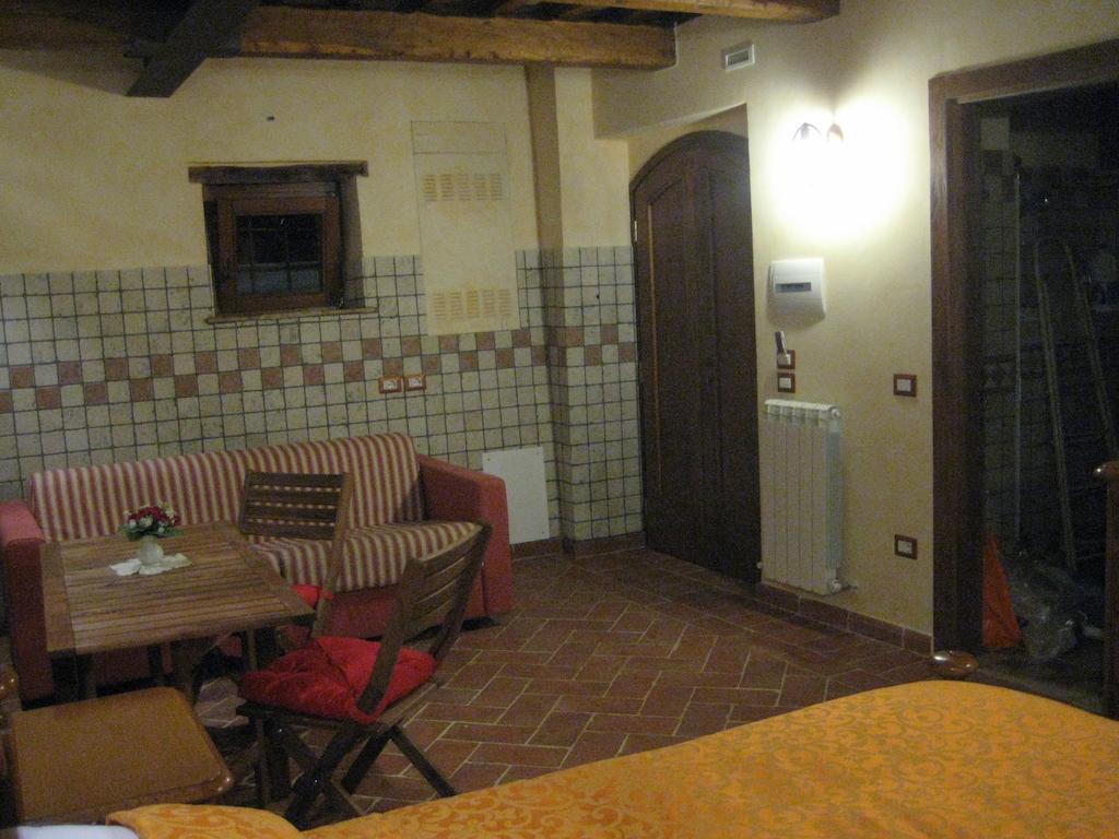 Отель La Casa Di Ercole Беванья Экстерьер фото
