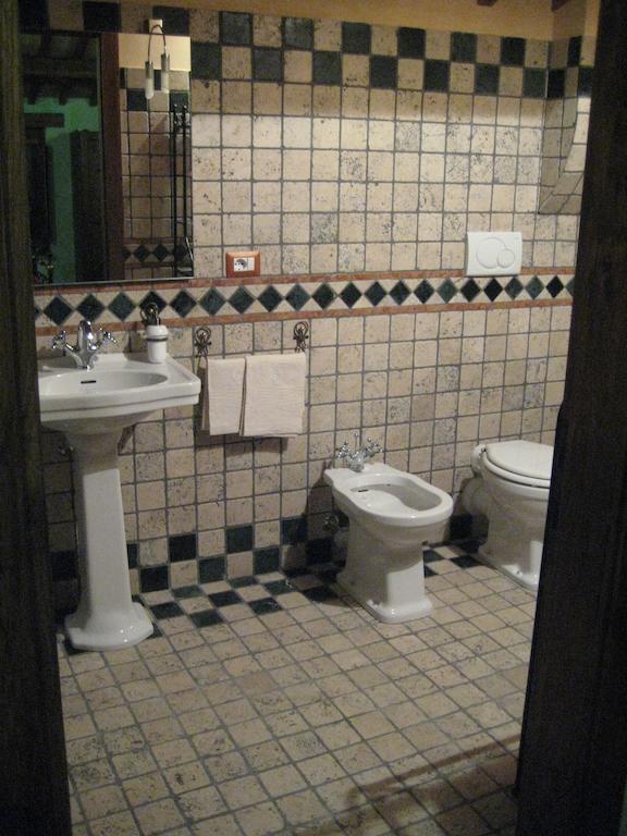 Отель La Casa Di Ercole Беванья Экстерьер фото